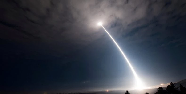 Άδοξο τέλος για εκτόξευση της USAF: Προβλήματα σε δοκιμή διηπειρωτικού πυραύλου Minuteman III